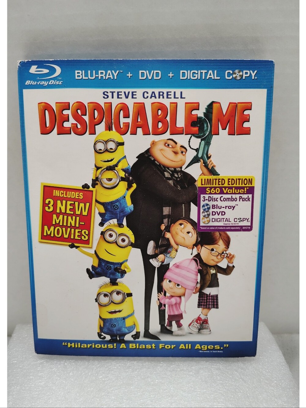 'Despicable Me + 3 Minion Mini-Movies' Blu-Ray/DVD * 3-Disc Set *